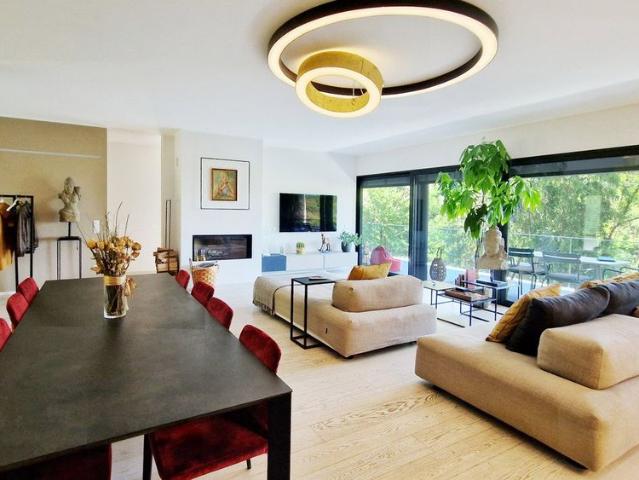 4.5 Zimmer, 153 m², 1. Stock