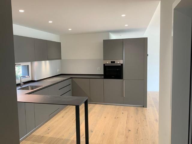 4.5 Zimmer, 150 m², 2. Stock