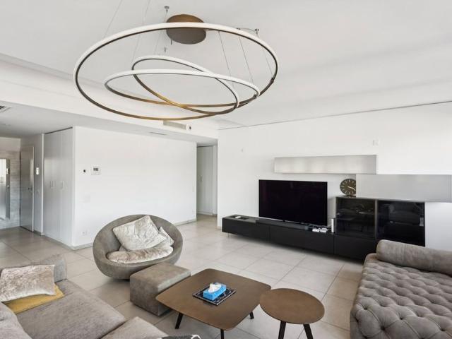 4.5 Zimmer, 166 m², 9. Stock