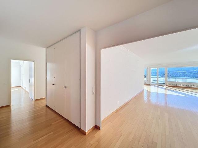 4.5 Zimmer, 177 m², 2. Stock