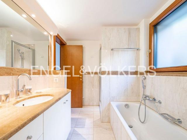 4.5 Zimmer, 193 m², 3. Stock