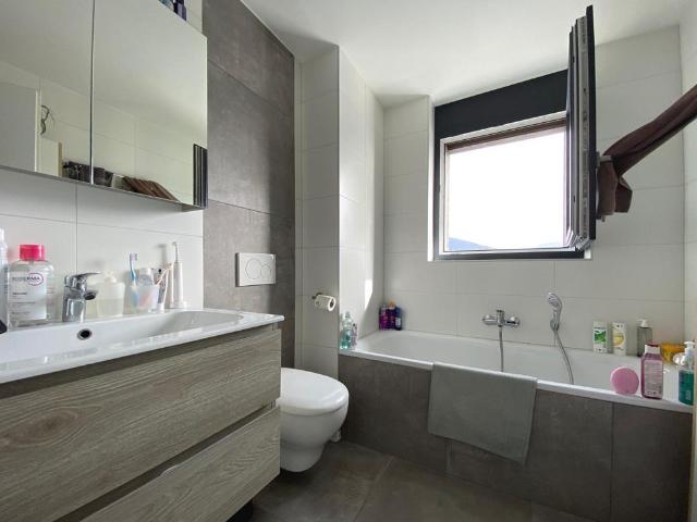 4.5 Zimmer, 100 m², 1. Stock