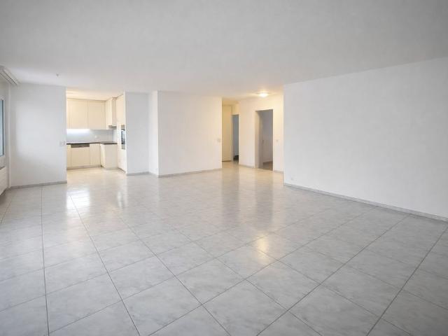 4.5 Zimmer, 100 m², 2. Stock
