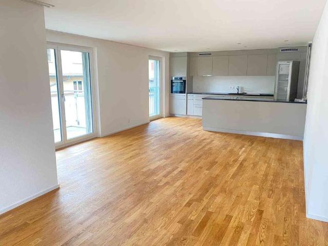 4.5 Zimmer, 107 m², 1. Stock