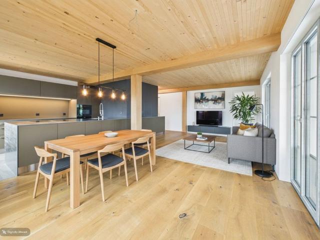 4.5 Zimmer, 107 m², 1. Stock