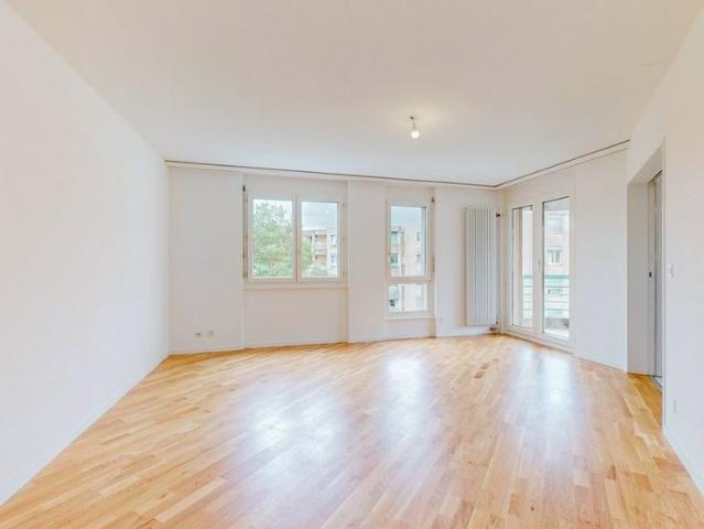 4.5 Zimmer, 105 m², EG