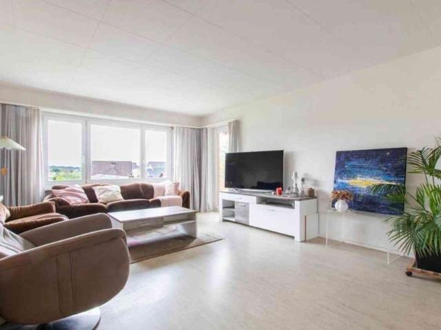 4.5 Zimmer, 106 m², 2. Stock