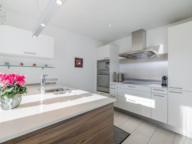 4.5 Zimmer, 121 m², 2. Stock