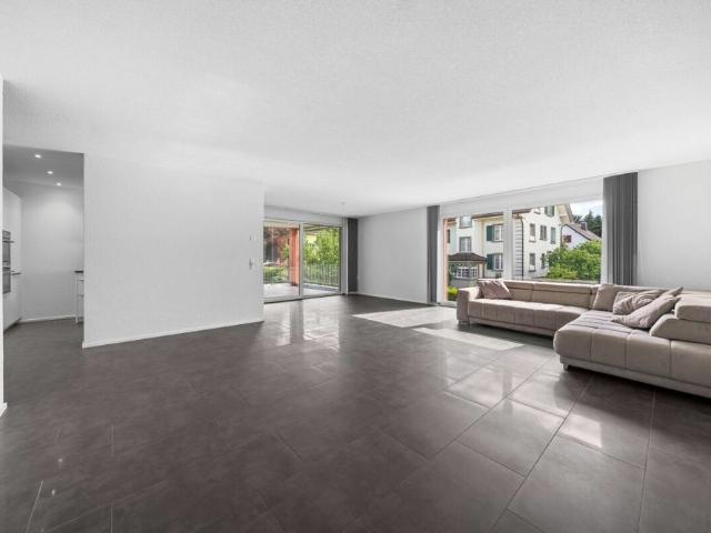 4.5 Zimmer, 122 m², 1. Stock