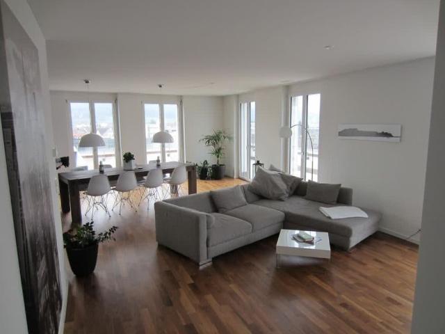 4.5 Zimmer, 122 m², 2. Stock