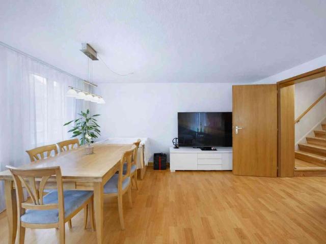 4.5 Zimmer, 135 m², 1. Stock