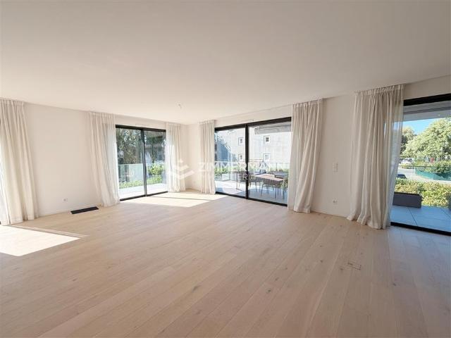 4.5 Zimmer, 138 m², 1. Stock