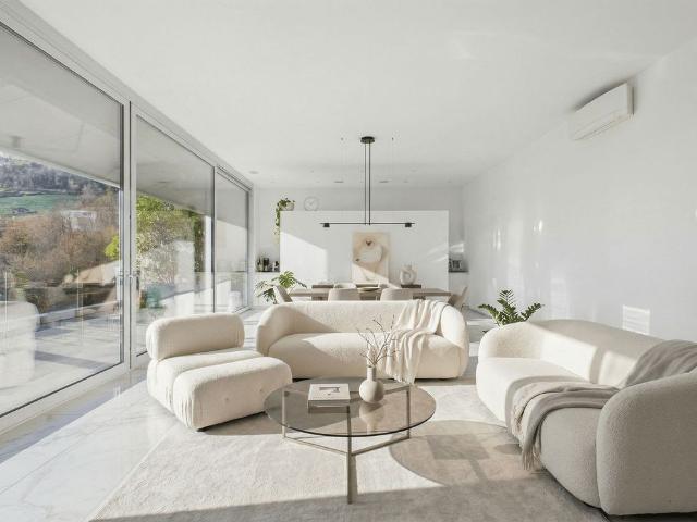 4.5 Zimmer, 220 m²