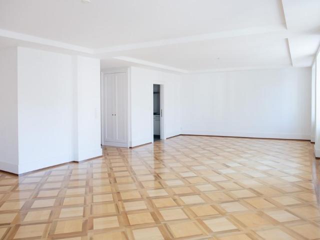 4.5 Zimmer, 220 m², 2. Stock