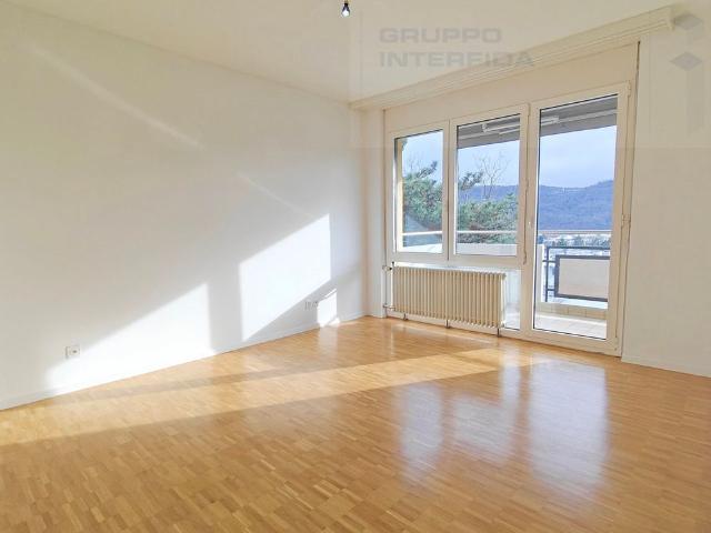 4.5 Zimmer, 98 m², 1. Stock