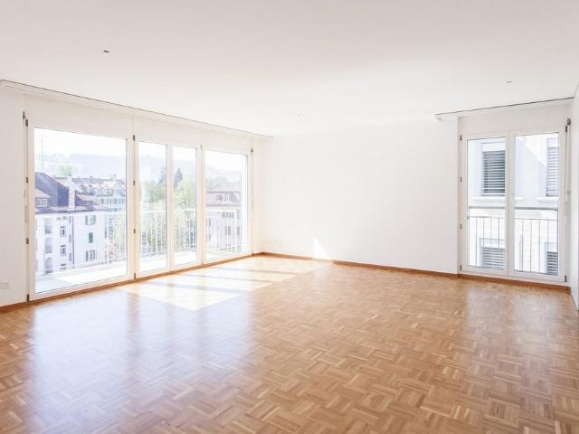 4.5 Zimmer, 93 m², 1. Stock