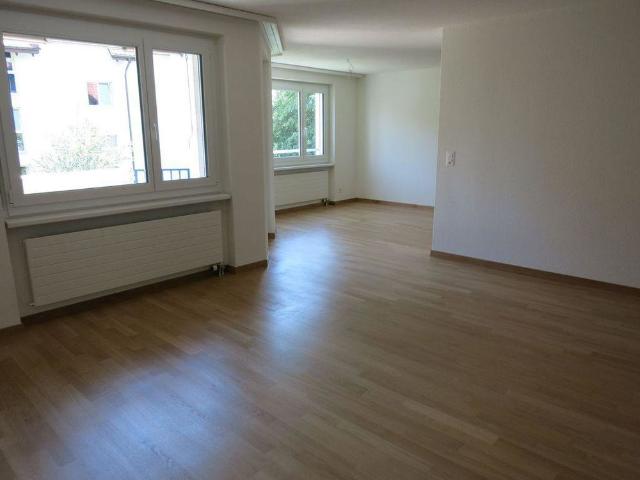 4.5 Zimmer, 93 m², 2. Stock
