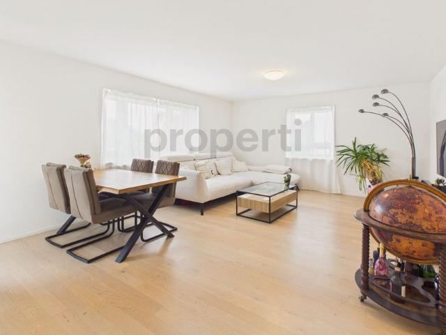 4.5 Zimmer, 93 m², EG