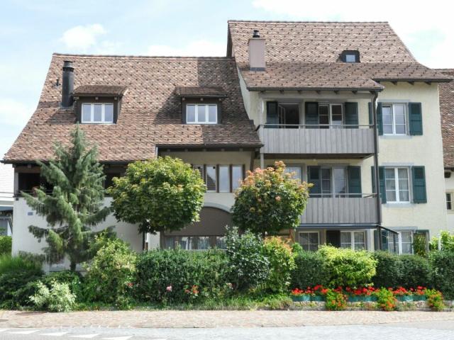 4.5 Zimmerwohnung mit gedecktem Balkon im Dorfkern von Seltisberg!