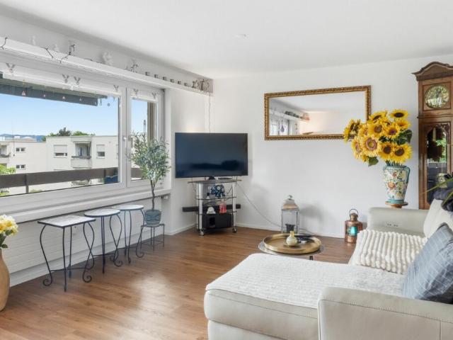 4.5 Zimmerwohnung renoviert, zentral und dennoch ruhig