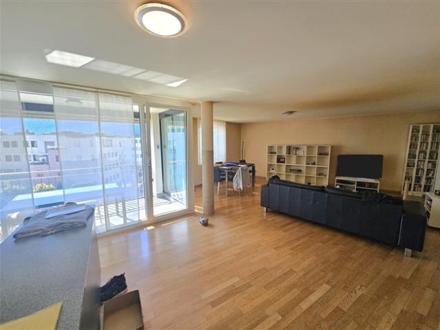 4,5 ZIMMIGES APARTMENT IM ZENTRUM VON SIERRE