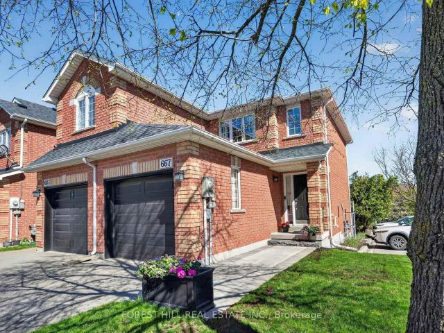 4 667 Macnab Gate, Newmarket | For Sale @ $674,888 | Condos. Ca