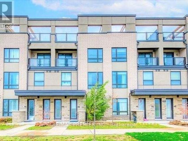4 624 Rexdale Boulevard, Toronto, ON, M9W 0G1 townhouse for sale | Listing ID W13634 | Royal LePage