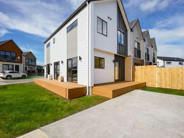 4,6,8,10 Harbourside Parade, Hobsonville, Waitakere City