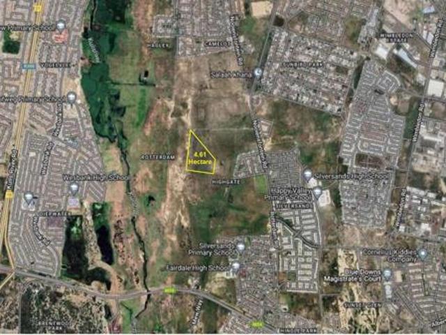 4.6 ha Land available in Highgate
