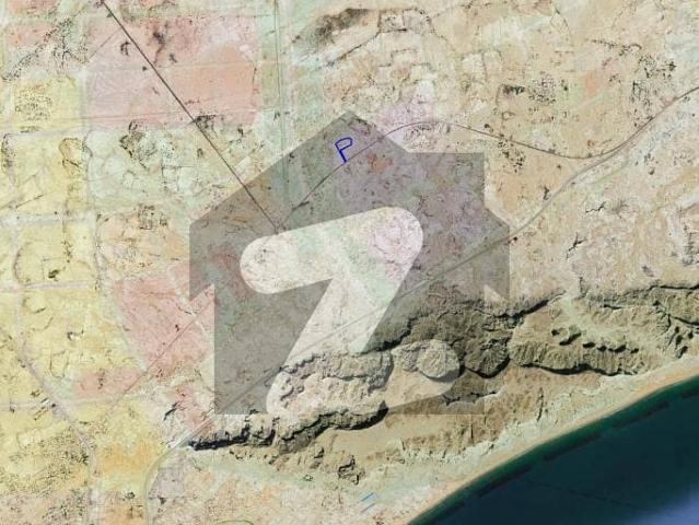 4.75 Acre Warehouse With Coastal Highway Front For Sale