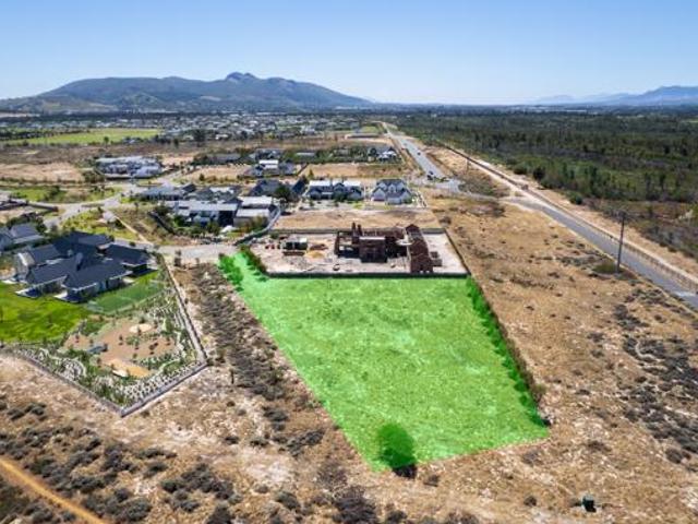 4 894 m² Land available in Val de Vie Estate
