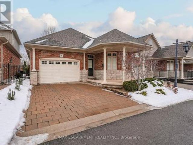 4 8 Muscat Drive, Grimsby, ON, L3M 5S7 house for sale | Listing ID X12812 | Royal LePage