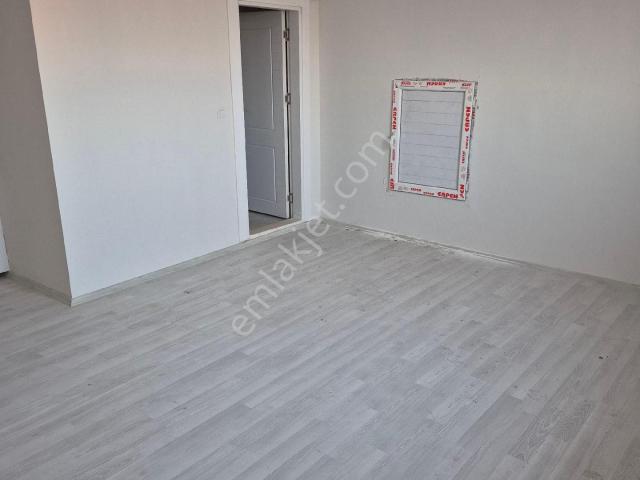 4.900 Bine Acil Satılık 5+2