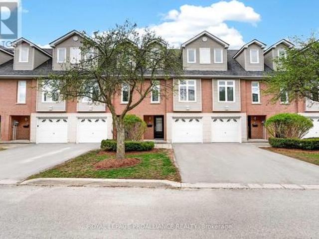 4 9 Progress Avenue, Belleville Ward, ON, K8P 4Z3 townhouse for sale | Listing ID X13110 | Royal LePage