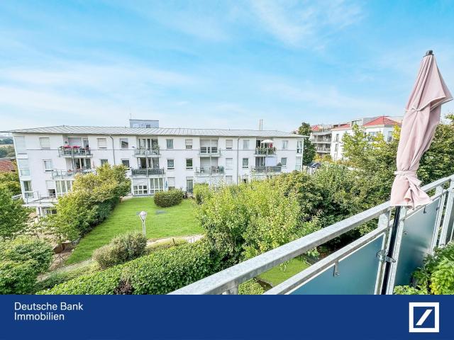 4.9% Rendite möglich 2,5 Zimmer Etagenwohnung mit Balkon und Außenstellplatz in beliebter Lage
