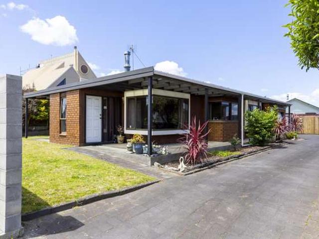 4C Mere Road, Taupo