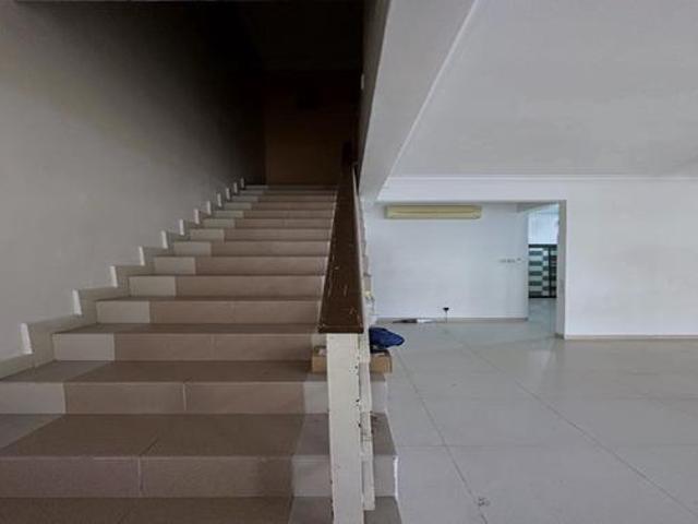 2 Storey Pondoh Upeh Taman Kristal at Balik Pulau For Sale Price Nego