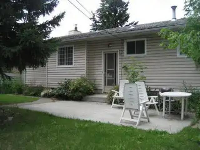 4bdrm + Den, Close to U of C, C train, Schools & Parks. Available immediately