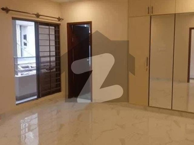 4Bed D/ Appartment Available For Rent In Askari 6