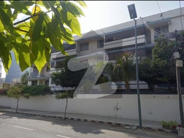 4Bed D Flat Available For Rent In Clifton Block 5