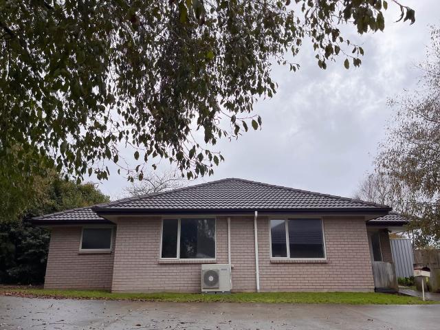 4BR Family Home in Mangere Bridge