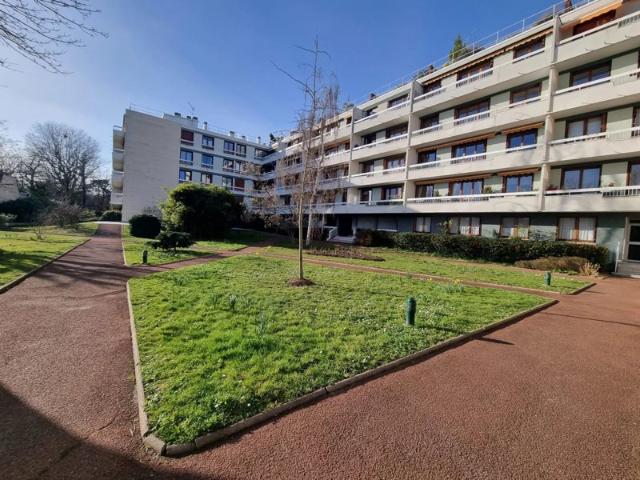 4P rénové avec garage, parking et cave