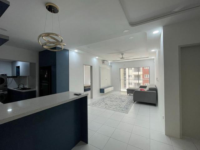 4R2B Fully Furnished 1234 sqft 1 Car Park Spacious Family Unit