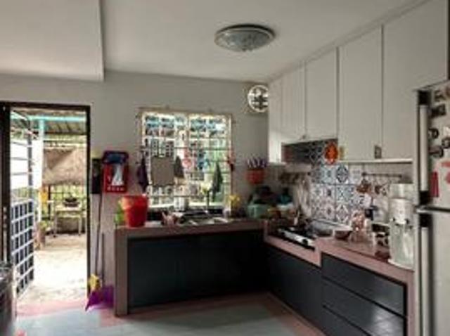 4r3b Double Storey House Nice Renovated Desa Serdang Seri Kembangan