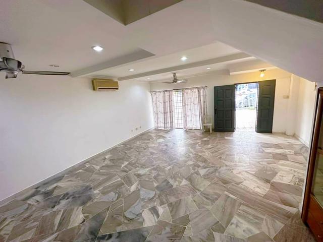 4R3B 2Storey House For Rent Klang