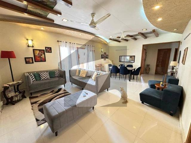 4th floor | 2200 sqft | Beautiful 3 spacious bedrooms, a drawing room, dining room Flat for Sale in BMCHS Sharfabad