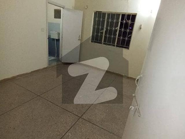 4th floor corner flat for sale in block 16, karachi