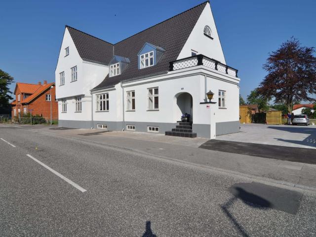 4V'er på Hovedgaden