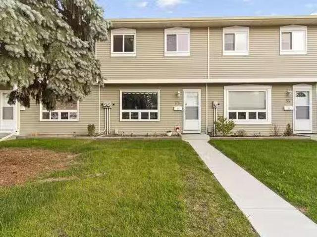 #53 2131 Oak St, Sherwood Park, AB, T8A 4W9 townhouse for sa.
