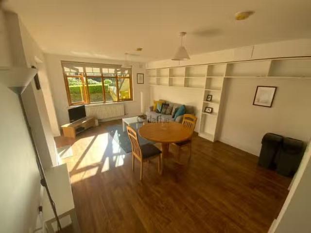 53 Woodbrook Hall, Dublin 15, Carpenterstown, Dublin 15 is for.